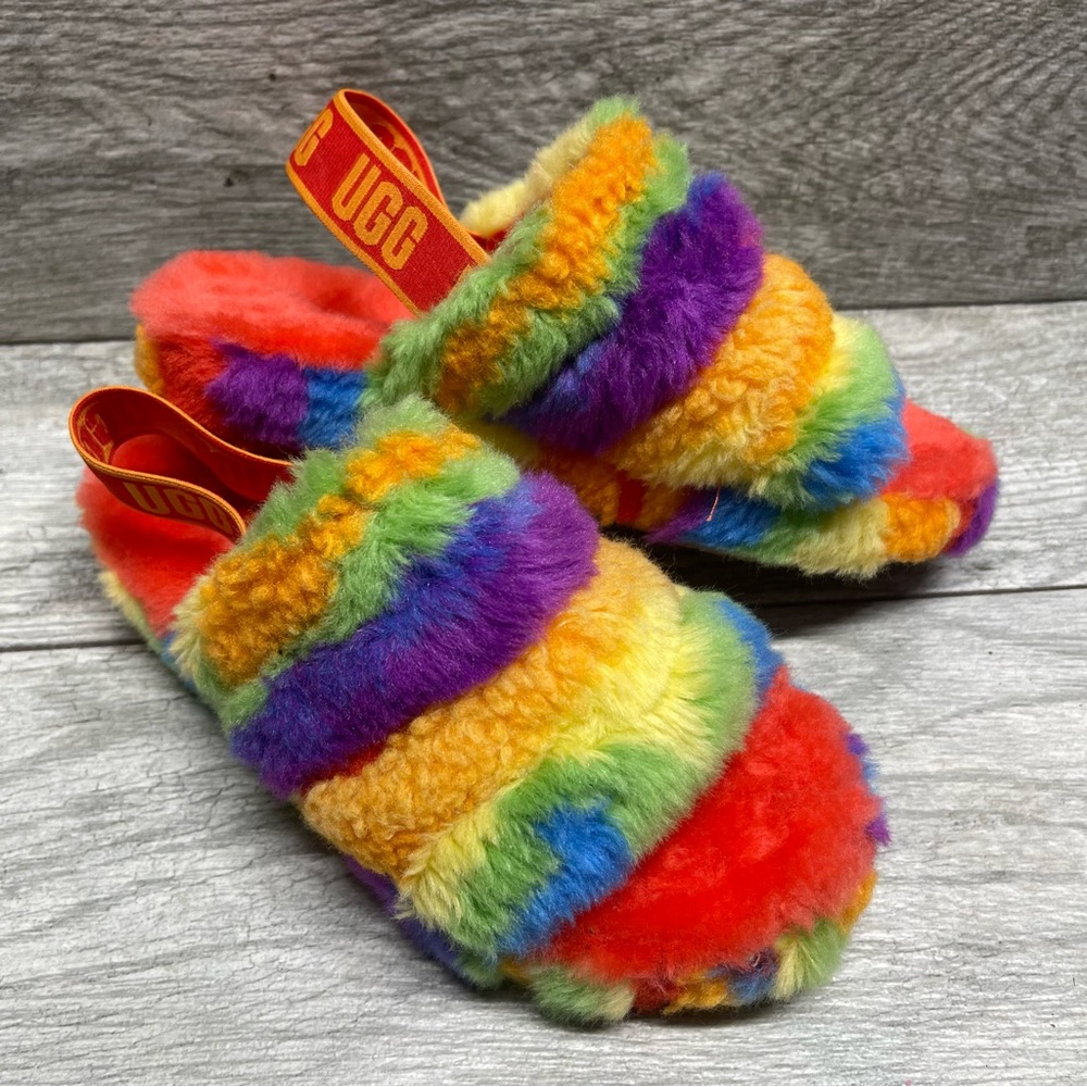 UGG Big Kids' Fluff Yeah Cali Collage Slide Rainbow Stripes Size 3